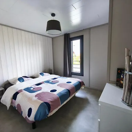 3 Dans Un Domaine Prive Avec Piscine Chauffee Et Park Horská chata *