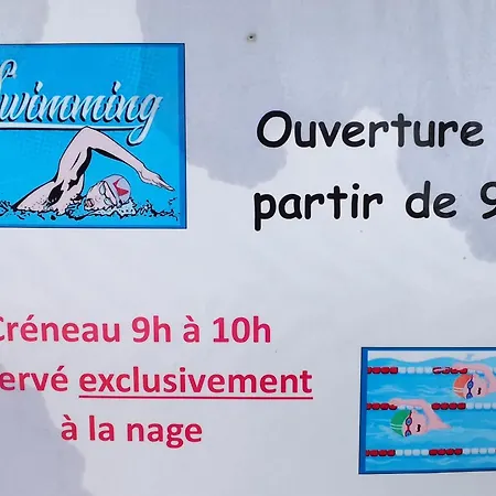 3 Dans Un Domaine Prive Avec Piscine Chauffee Et Park شاليه